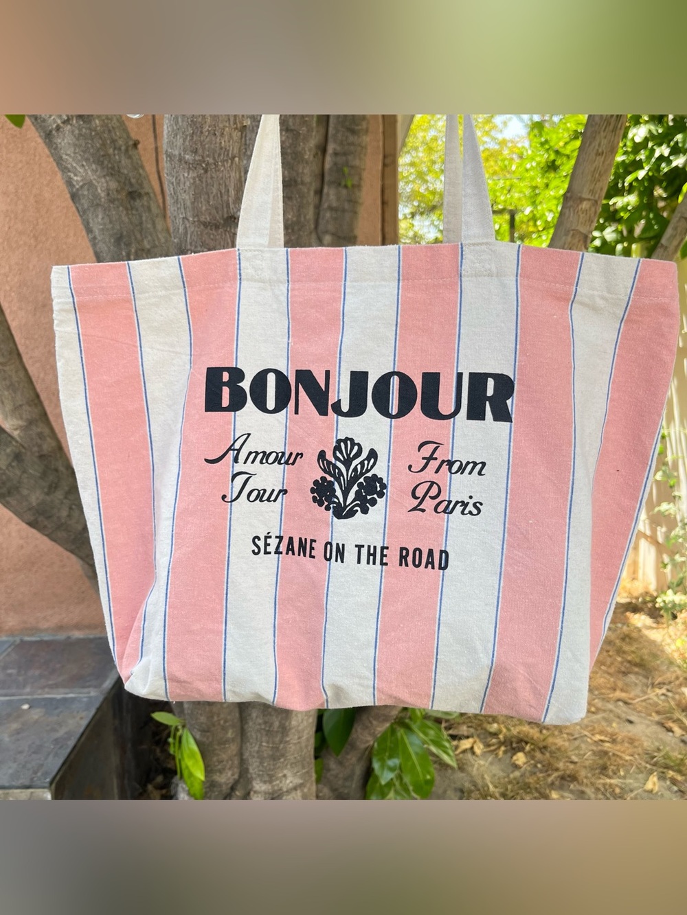 Sézane Bonjour Amour Tour Tote Bag. - Picture 3 of 14
